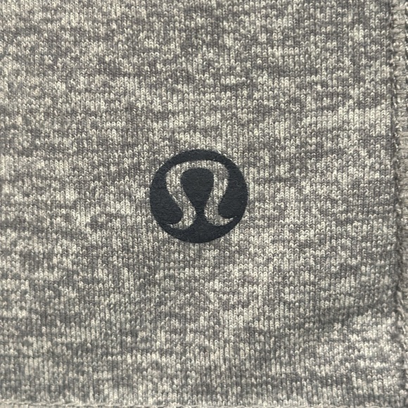 Lululemon zip up. EUC size 8 - Picture 3 of 5